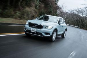 Volvo XC40 T4 Momentum 2018 года  (JP)